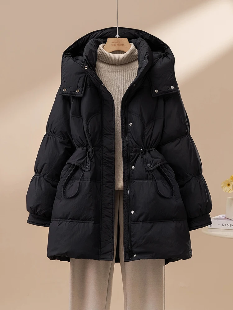 Piumino medio lungo con cappuccio da donna 2025 Inverno Nuova moda Vita restringente e dimagrante Cappotto caldo in piuma d'anatra spessa