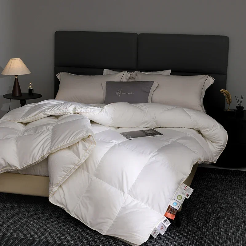 Hypoallergenic Winter Down Comforter: 95% Siberian Goose Down, 1000 Cleanliness, Tight-Woven Shell