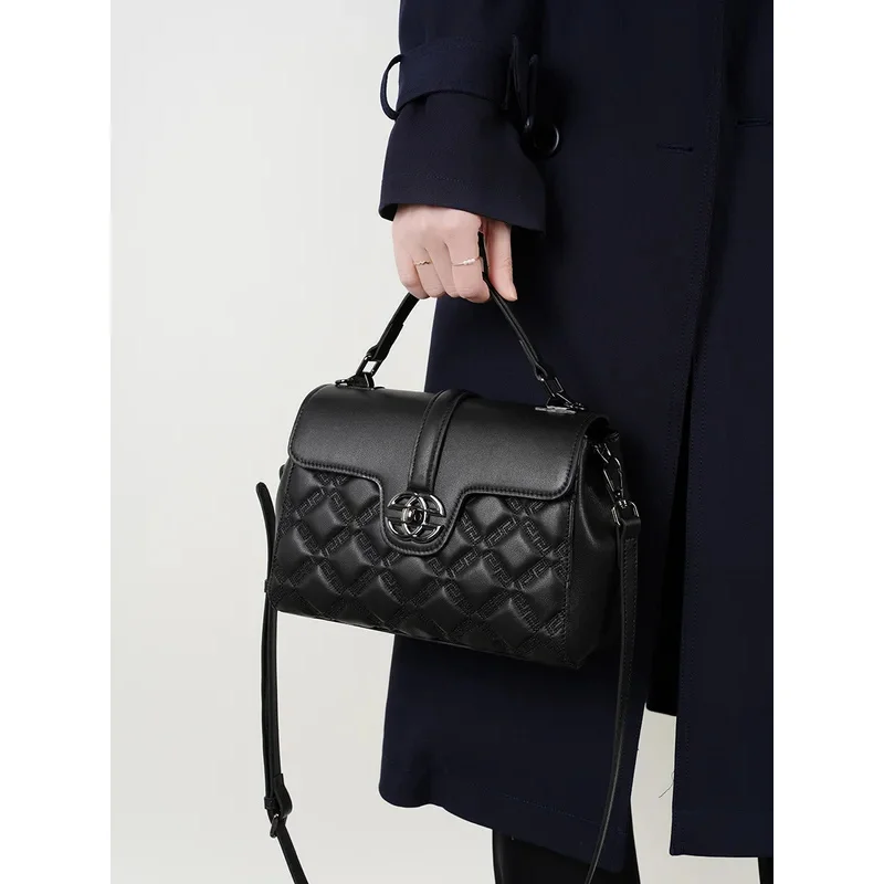 

2025 New Top Women's Commuter Genuine Leather Handbag, Large Capacity Mother's Bag, Crossbody Bag, Premium Feel Tote Bag