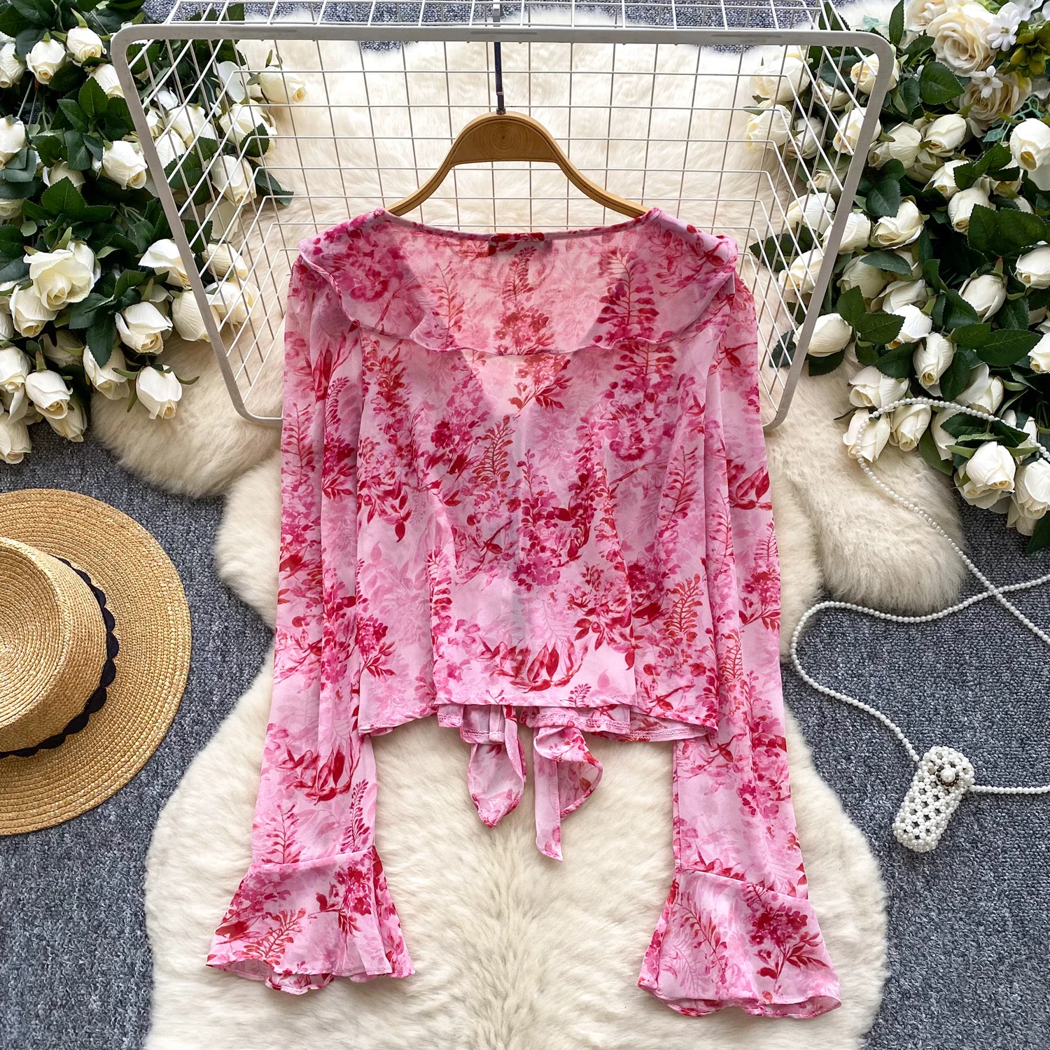 เสื้อวินเทจแขนบานคอวีแขนยาวบางสง่างามแฟชั่นผู้หญิงฮอตสวีทเสื้อผู้หญิงเสื้อผ้า