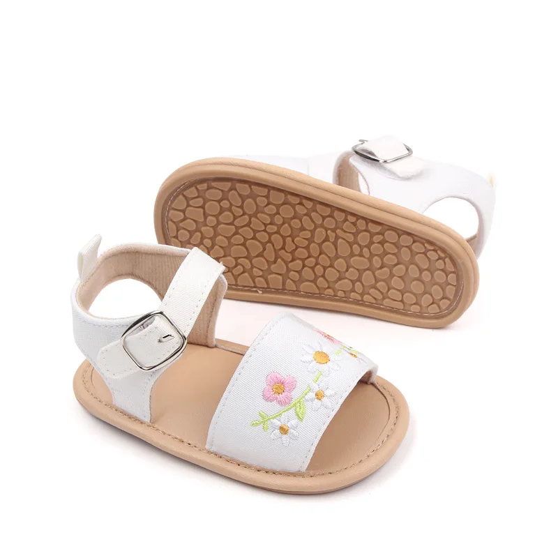 Sandales d'été pour bébés filles, chaussures de plage en plein air avec broderie florale mignonne, semelle souple anti-alde, chaussures de premier marcheur