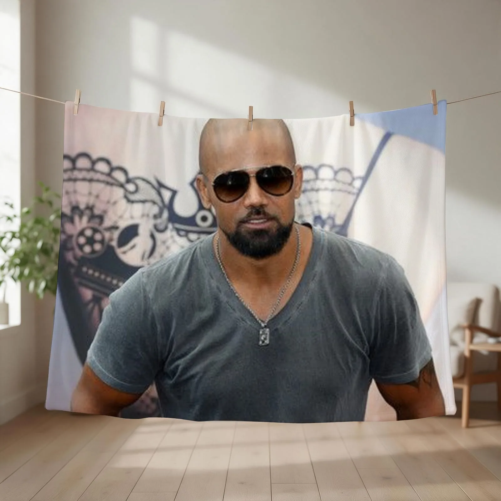 shemar moore Throw Blanket Luxury Brand Flannel Fabric Moving for winter Blankets