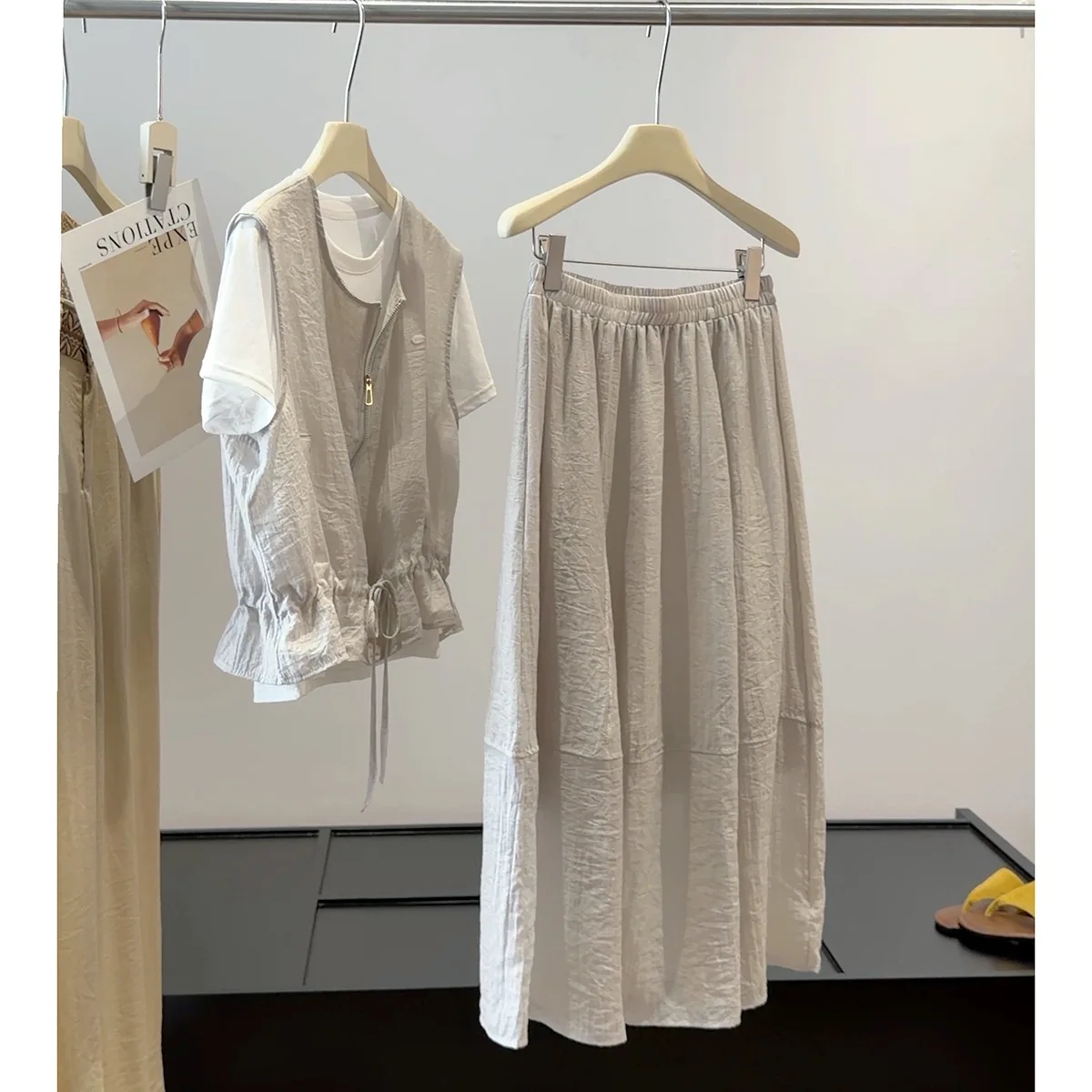 ALPHALMODA Korean All-match Casual Set, Vest + O-neck T-shirt + Skirt 3pcs, Suit for Women, Summer, Age-reducing, Casual Set