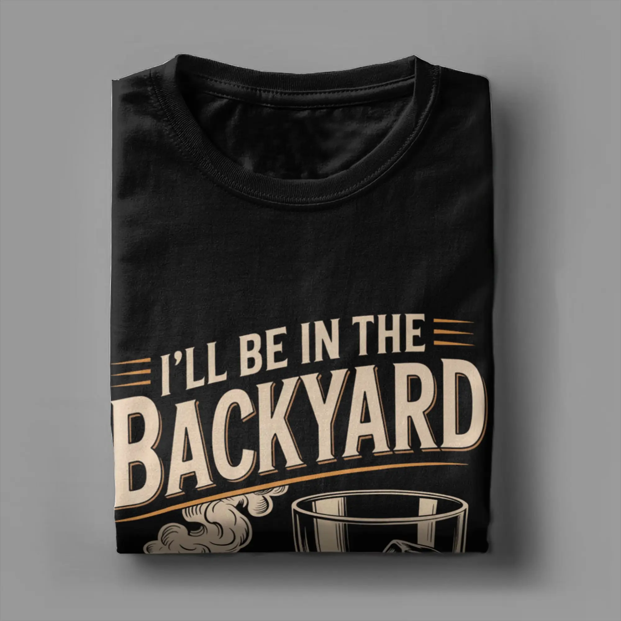 I'll Be in The Backyard Lustiges T-Shirt für Zigarren- und Bourbon-Liebhaber, Strand-Y2K-Retro-T-Shirts, Hippie-T-Shirt aus reiner Baumwolle – Detail 4