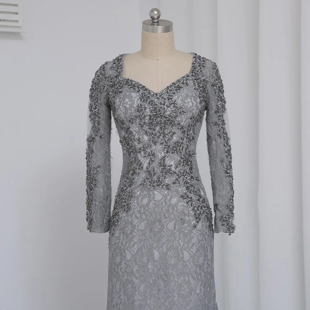 Gray Mother Of The Bride Dresses Mermaid V-neck Long Sleeves Lace Beaded Plus Size Long Groom Mother Dresses For Wedding