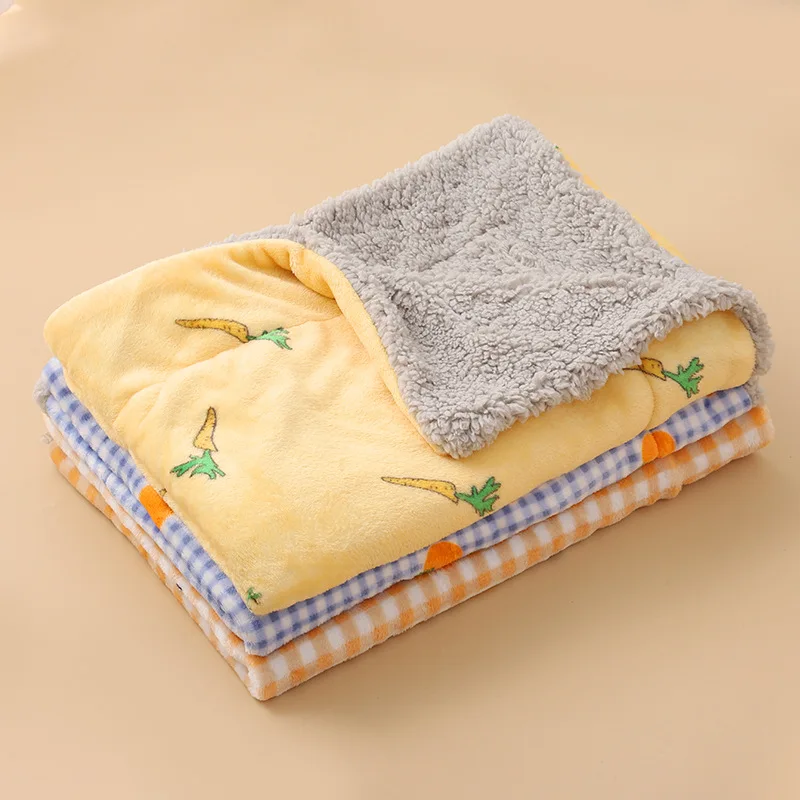 Facecloth หนาผ้าห่มสัตว์เลี้ยงแมวผ้าอ้อมลูกสุนัข Sleeping ที่นอนฤดูหนาวน่ารักแมวอุ่นแผ่นหนาผ้าห่ม