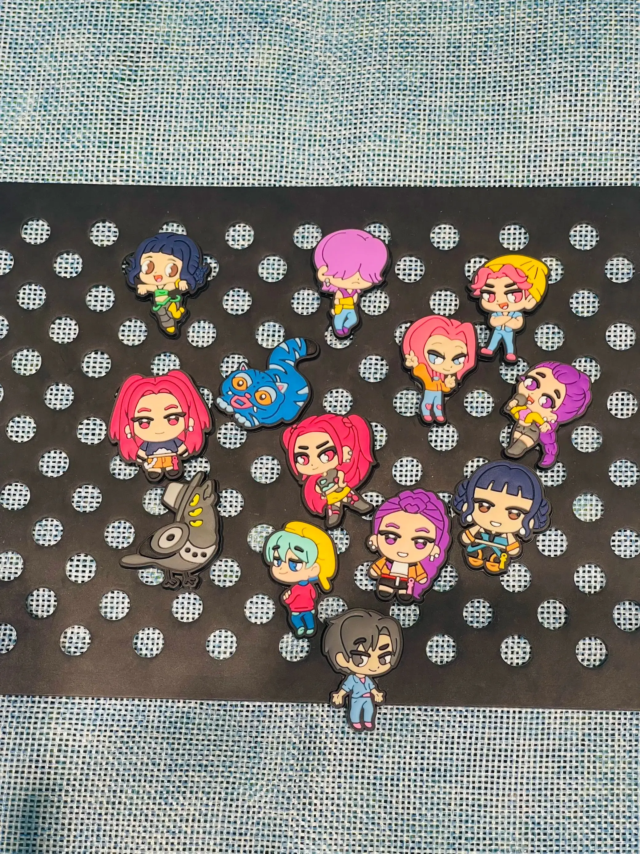 Breloques pour chaussures en PVC, chat Pop chanteur, sabots à la mode pour enfants, décorations à boucle, adaptées aux cadeaux d'anniversaire préférés, 1/13 pièces