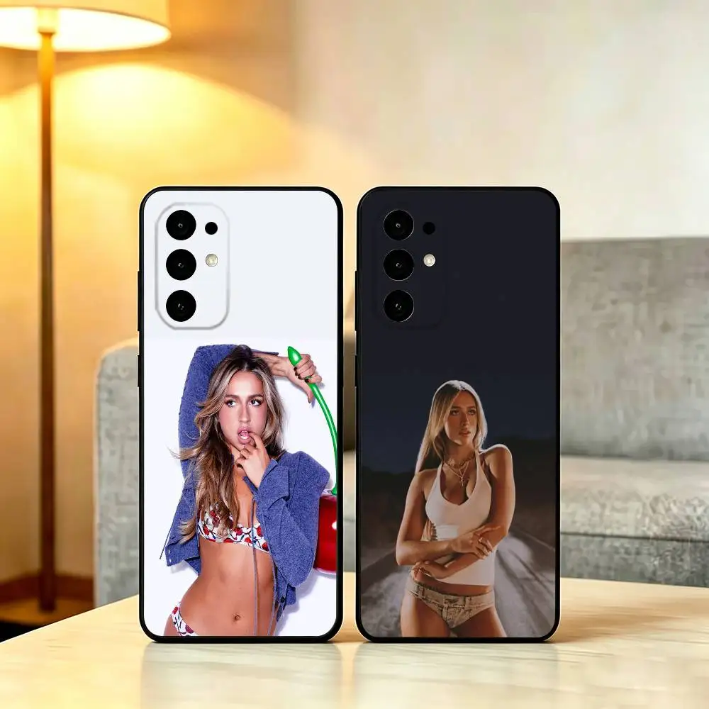 Singer Tate McRae Phone Case For Samsung S25,S24,S21,S22,S23,S30,Ultra,S20,Plus,Fe,Soft Black Cover