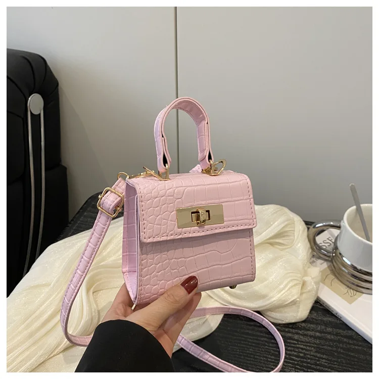 Trendige Geprägte Mini-Damen-Umhängetasche mit Goldverschluss Schultertaschen Abnehmbarer Riemen Henkeltasche Niedliche Crossbody-Handtasche – Detail 8