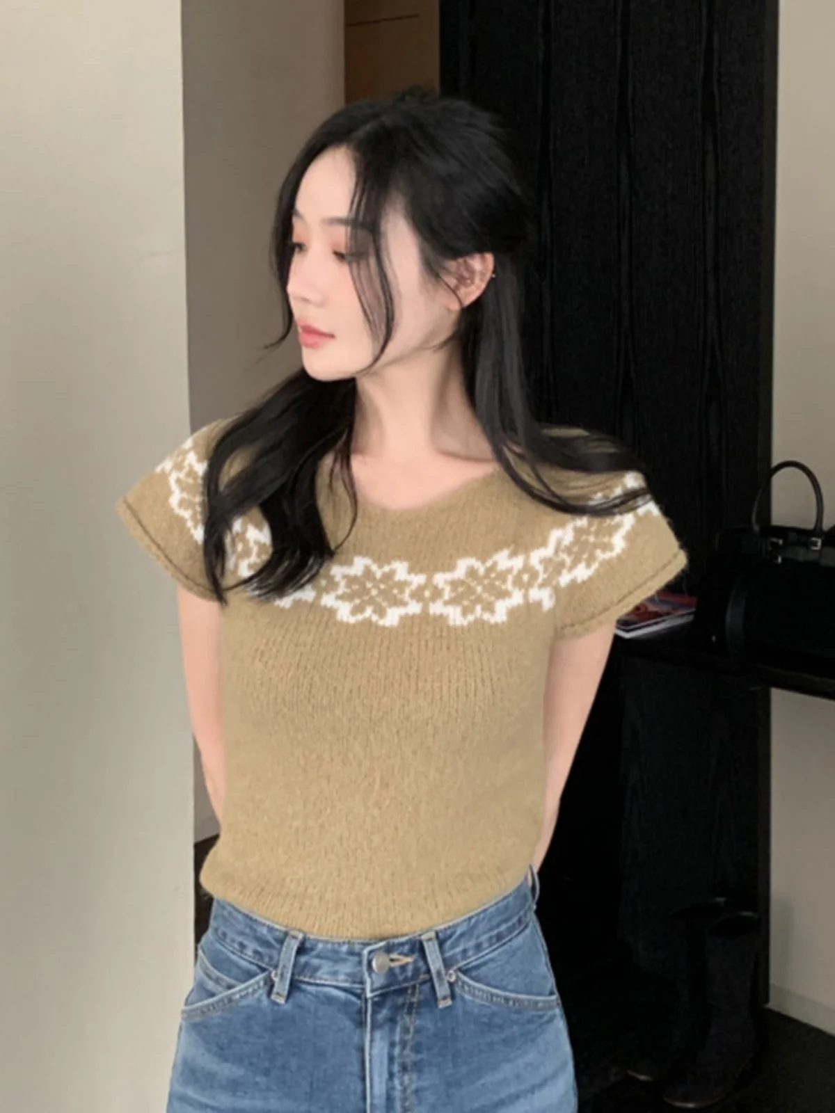 

Spring New ort Sve Knitted Sweater Women's Korean Sle Vintage Flower Embroidery Design Sensation Personali Base Laye...
