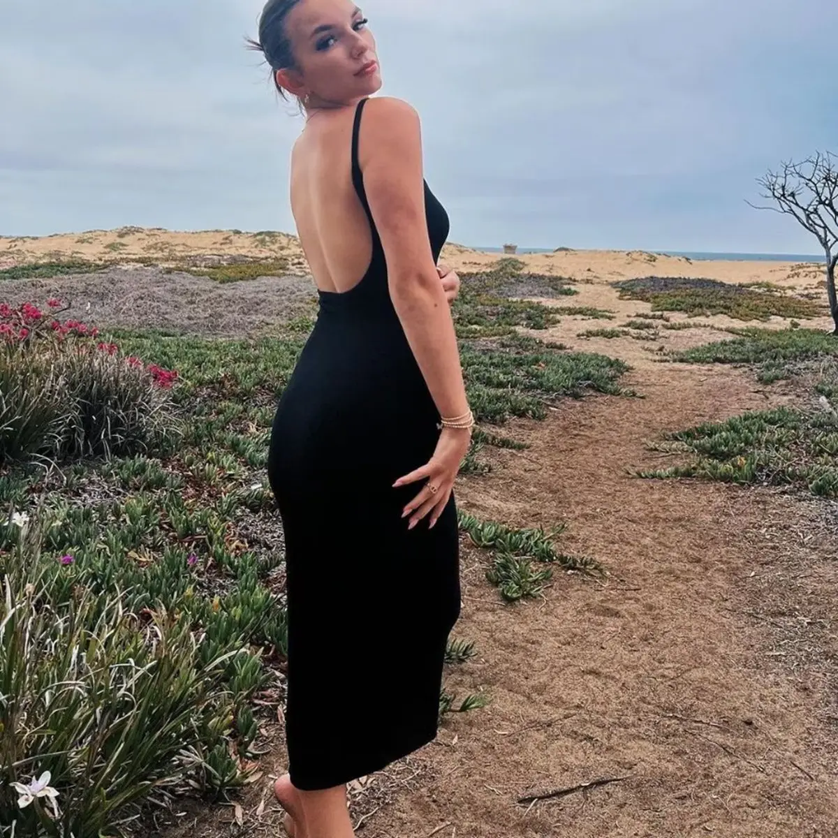 Combhasaki Women Bodycon Cami Slip Long Dress Sleeveless Backless Deep Square Neck Spaghetti Straps Slim Party Summer Sundress