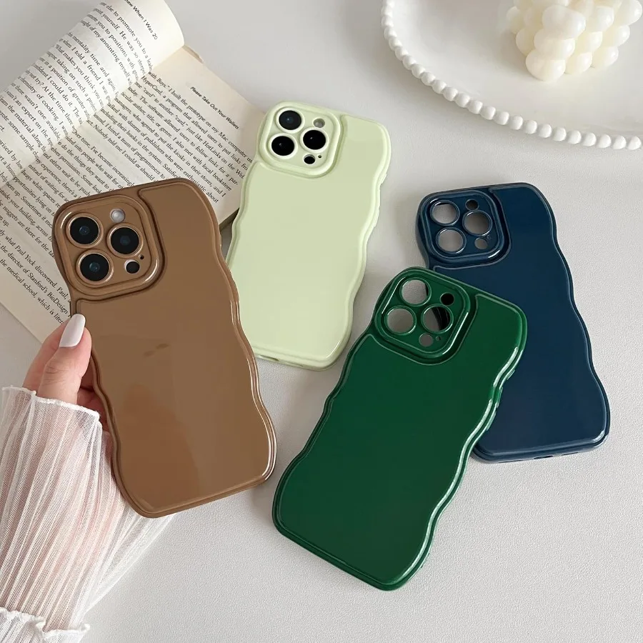 حافظة هاتف لهاتف آيفون 16 برو ماكس بتصميم مموج بسيط وإطار مموج من السيليكون الناعم لهاتف آيفون 16 برو