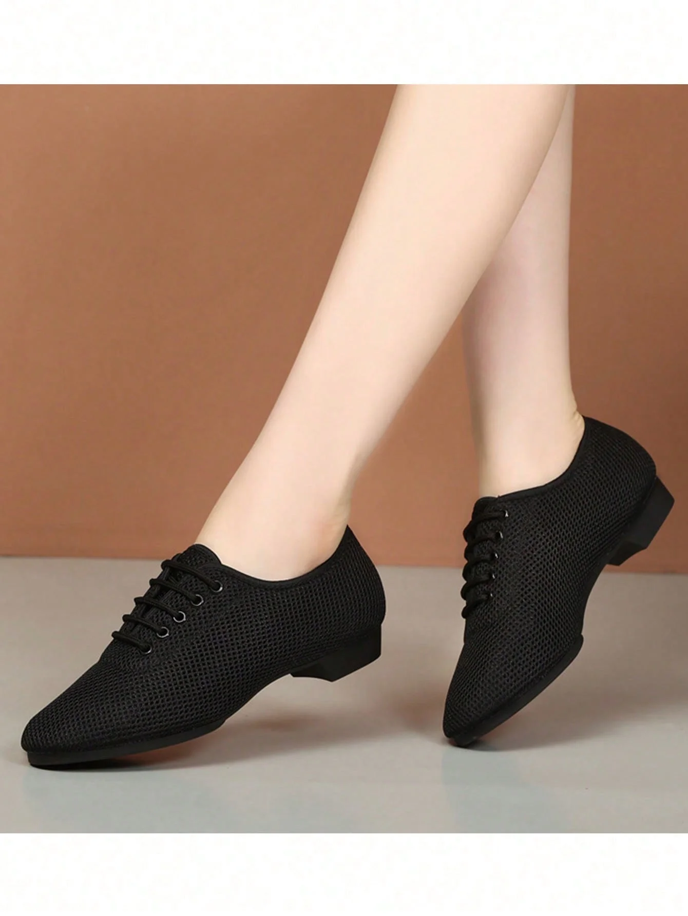 Women  Low-heeled Mesh Dance Shoes Fashionable and Breathable Square Dance Shoes  Soft Soles Comfortable Classical Ballroom