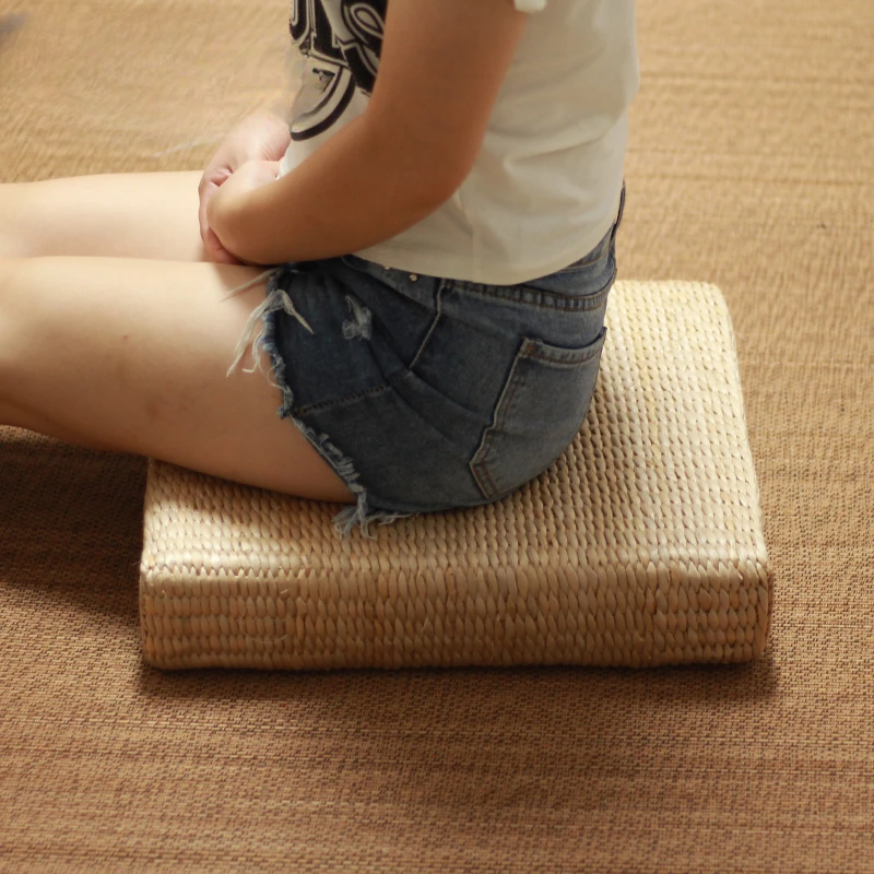 Grass woven tatami rice and futon cushion, square Buddha worship, meditation tea ceremony, and grass cushion for household use