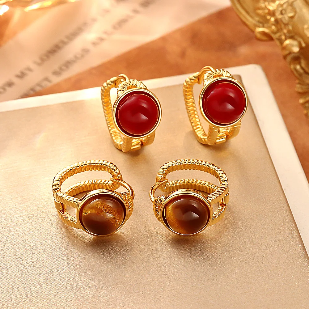 

Fashionable and exquisite retro tiger eye stone earrings, high-end temperament earrings, light luxury personalized earrings