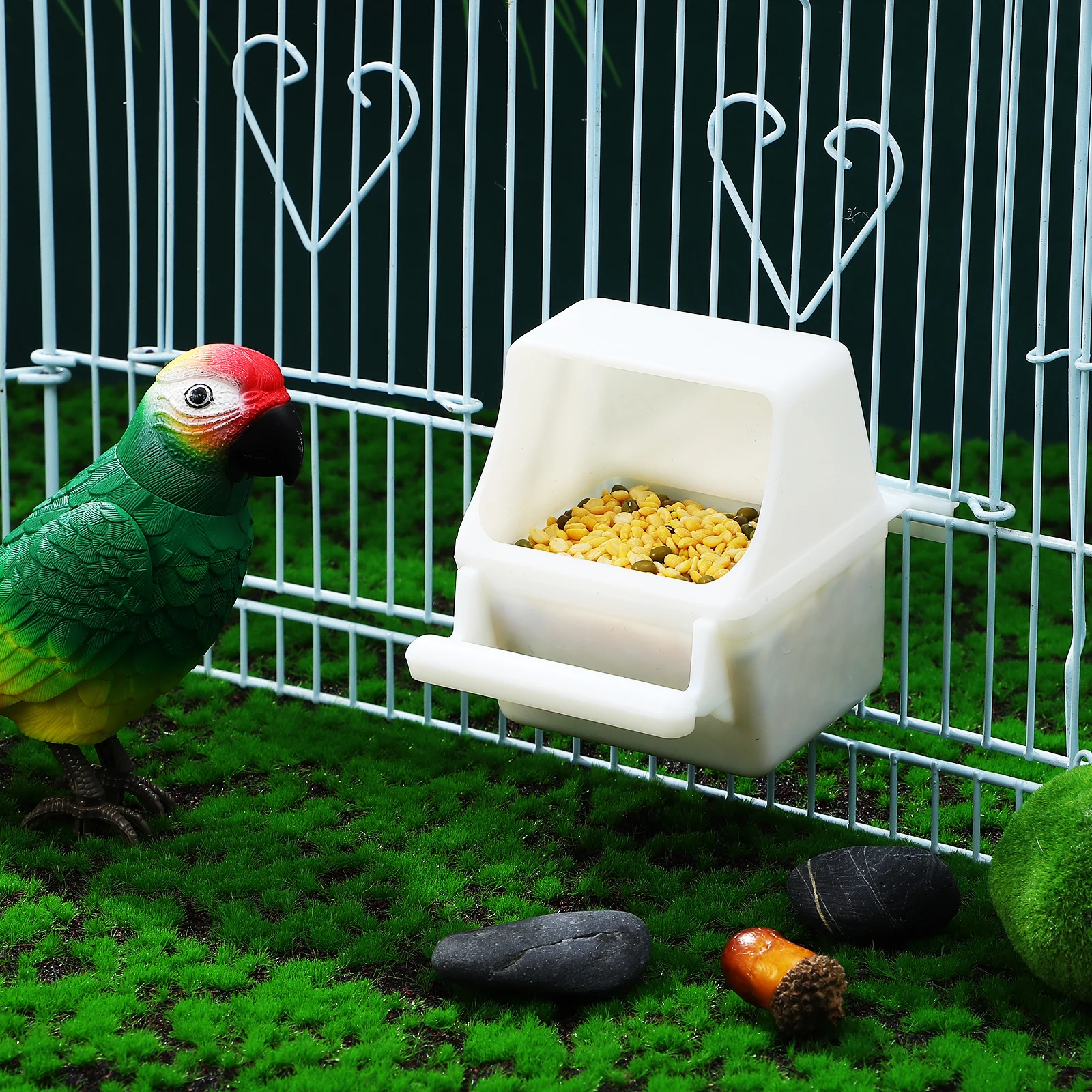 

2 Pcs Splashing-Proof Bird Feeder Well-Designed Easy Filling Wear-Resistant Transparent Design Parrot Hanging Feeder