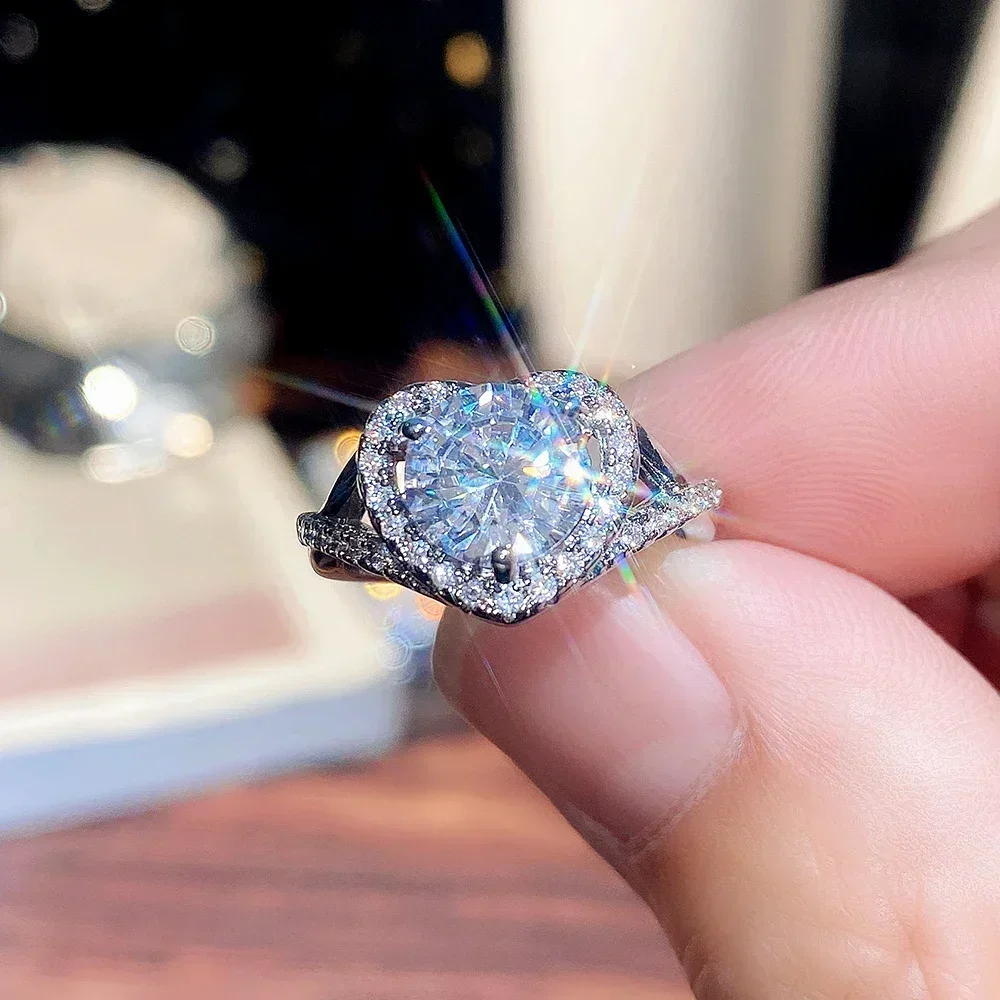 2026 Heart Ring for Women Engagement Wedding New Marriage Anniversary Love Gift Fashion Luxury Jewelry Wholesale