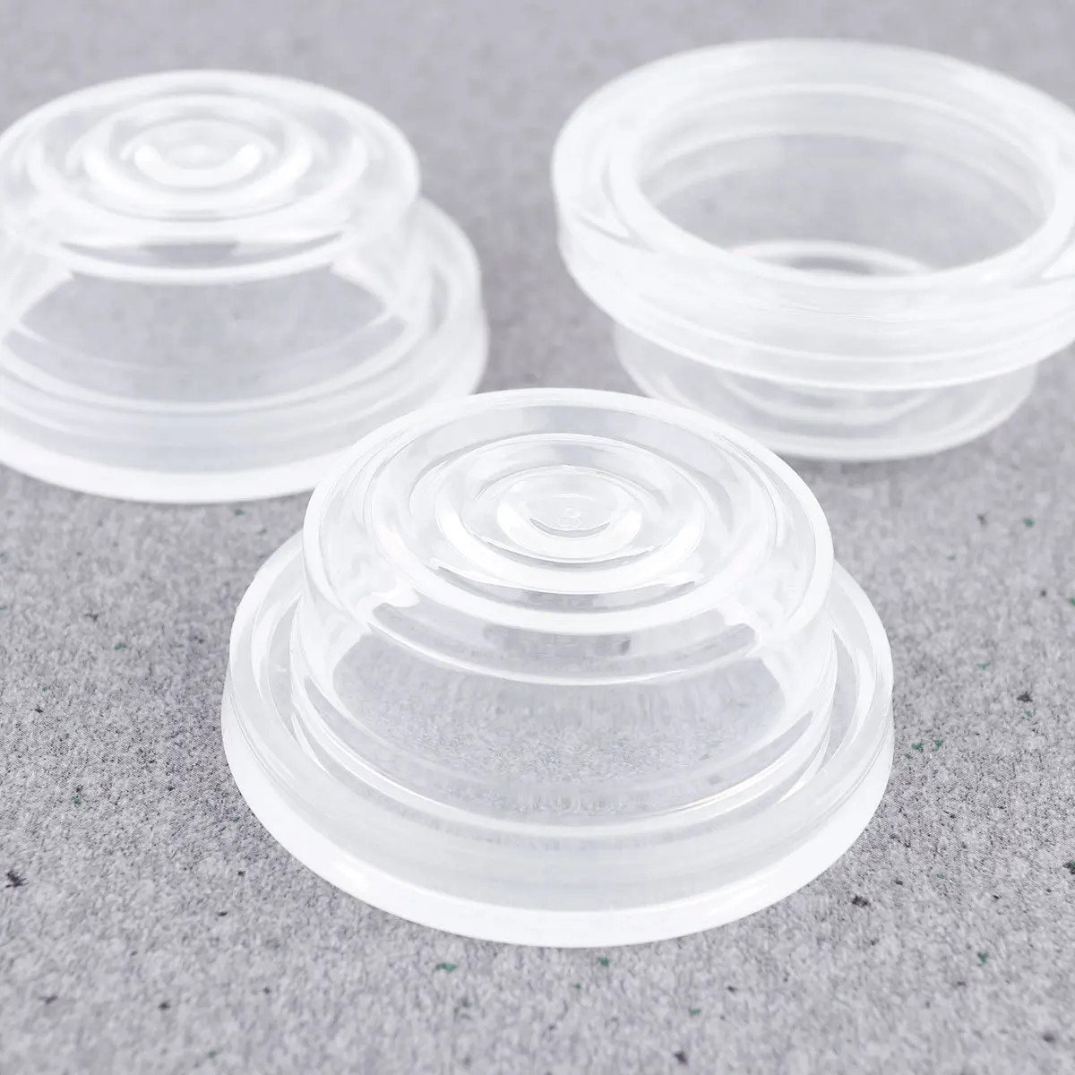

4pcs Silicone Breast Pump Electric Milk Suction Portable Manual Extractor For Baby Lightweight Pumping Tool