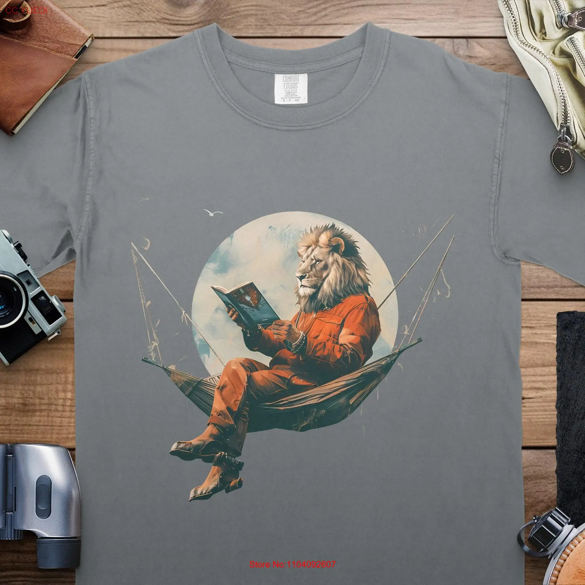 Lion Reading on Hammock T Shirt Casual Unique Animal Art Design Trendy Book Lover Top Wildlife Clothing