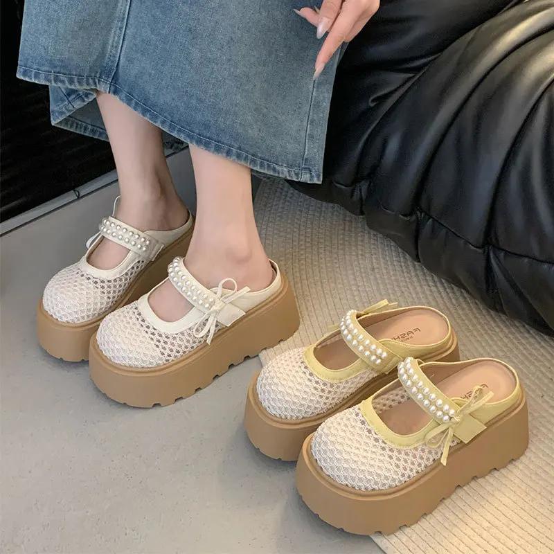 

2025 Hot Seller New Summer Thick Bottom Hollow Out Outerwear Cold Slippers for Lazy Women, Breathable Sponge Cake Bun, Half Tow