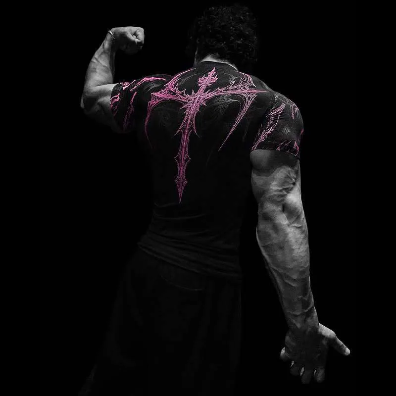 تي شيرت رياضي خريفي للشباب بأكمام قصيرة وتجفيف سريع وطباعة جرافيك مثالية للياقة البدنية والجري واليوجا وصالة الألعاب الرياضية