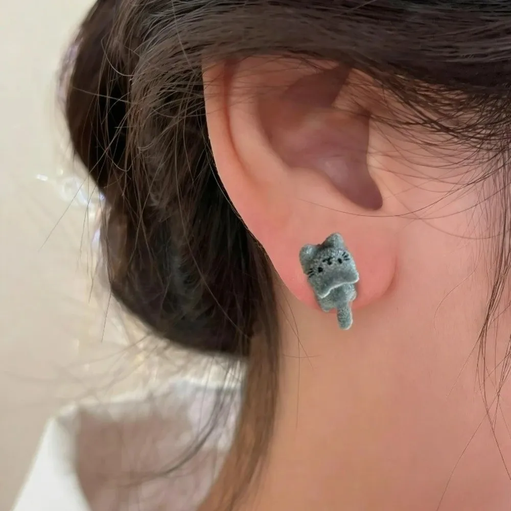 Hypoallergenic Fur-covered Earrings Flocking Resin Exquisite Y2K Animal Ear Studs Three-dimensional Plush Versatile