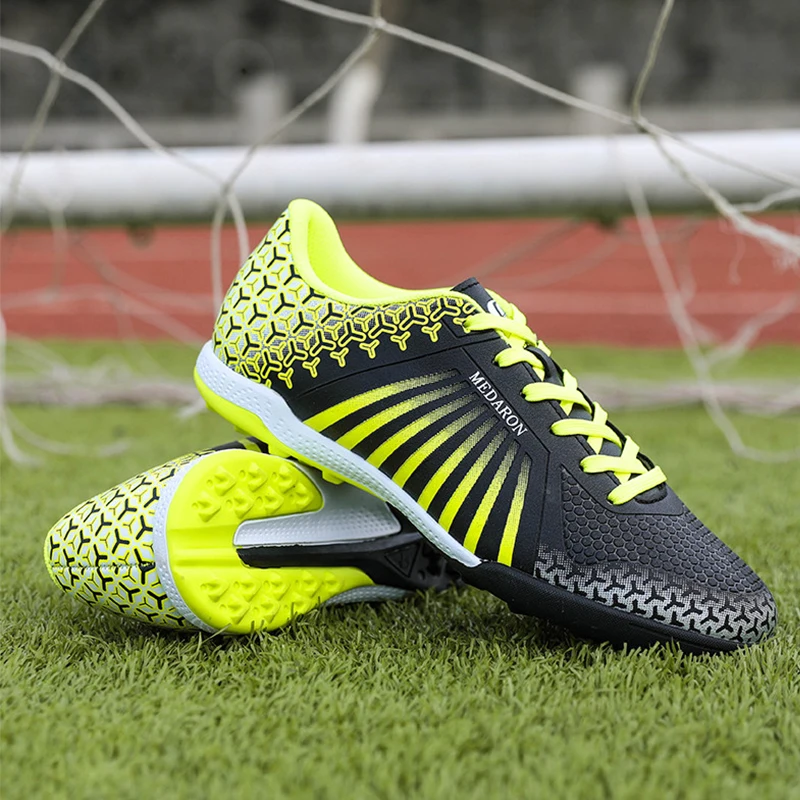

Men Professional Football Boots Resistant Casual Breathable Comfortable Male Futsal Soccer Shoes Original Indoor Football Shoes
