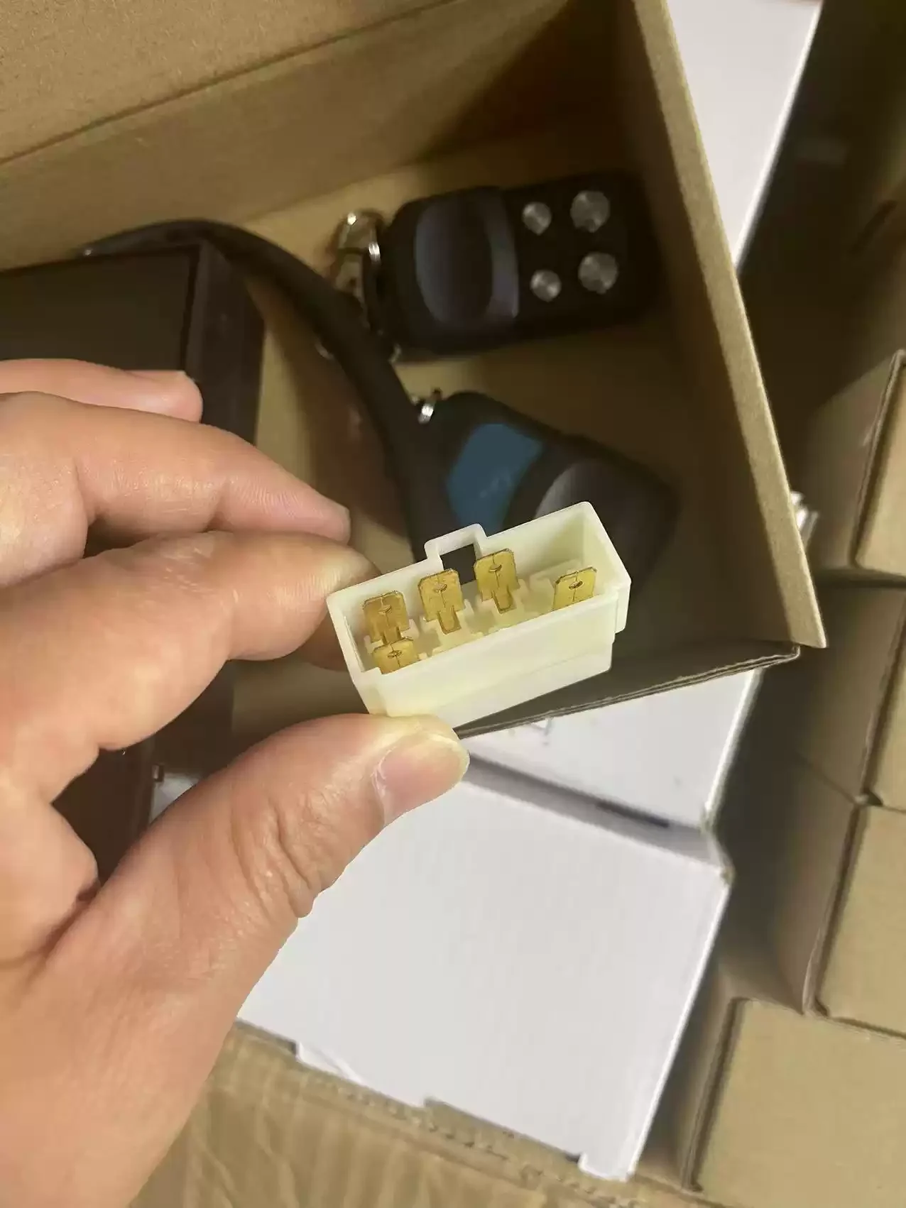 Bus door remote control 12V-24V universal remote control door lock remote control is suitable for single door of bus and coach