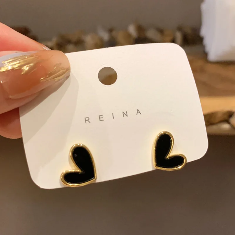 Корейские-черные-эмалированные-серьги-гвоздики-в-форме-сердца-для-женщин-простые-темпераментные-модные-серьги-свадебные-украшения-милый-подарок-для-девочек-orejera