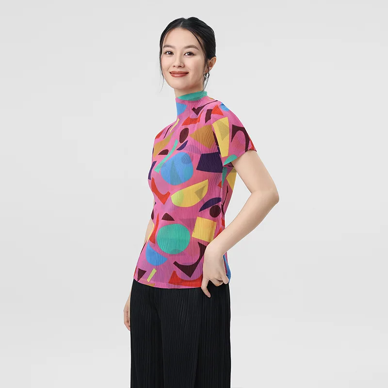 Women T-shirt with Semi High Neck Short Sleeved Geometric Pattern Design Loose Elastic and Comfortable Fabric Female Top