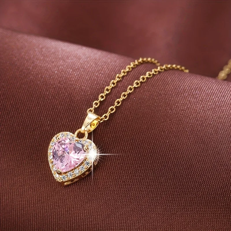 

Sweet Cool Heart-Shaped Stainless Steel Necklace With Diamonds, Zircon Ins Style Necklace, Retro Design Sense