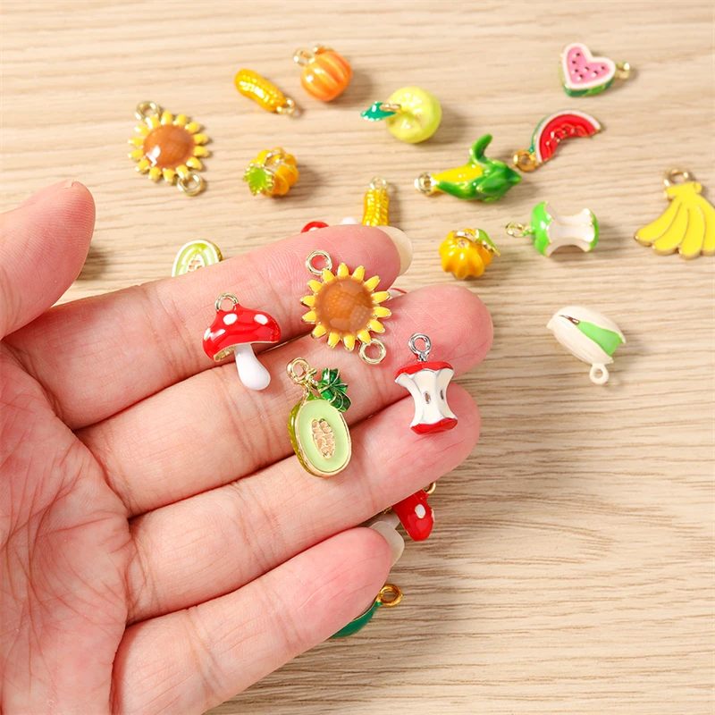 5 Stück Niedliche Gemischte Frucht-Anhänger aus Emaille - Banane, Apfel, Wassermelone für Schmuckherstellung, Halsketten, Ohrringe, DIY-Basteleien und Geschenke – Detail 2
