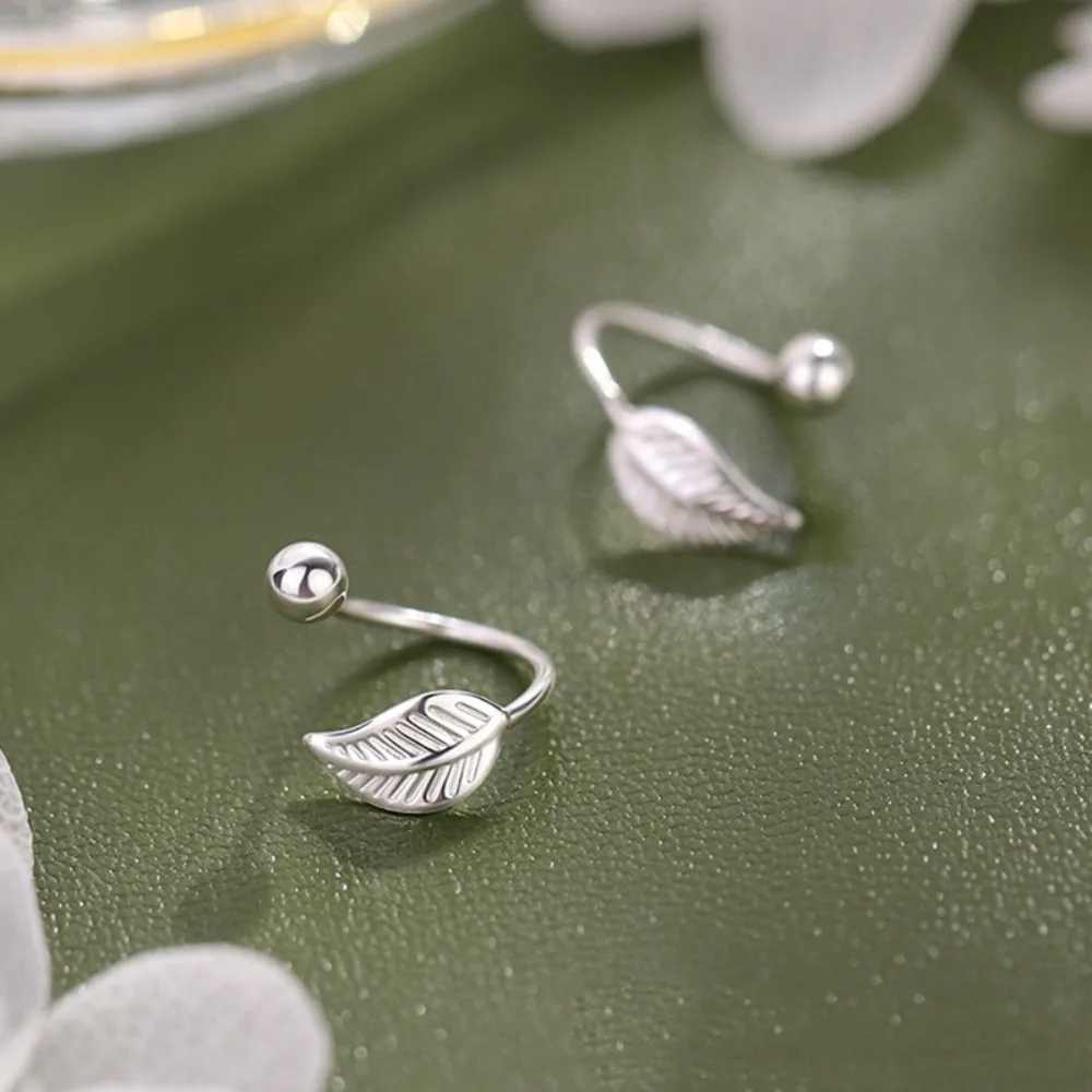 Creative Minimalist 925 Sterling Silver Leaf Screw Fastening Piercing Stud Earrings for Woman Korean Forest Jewelry Accessories