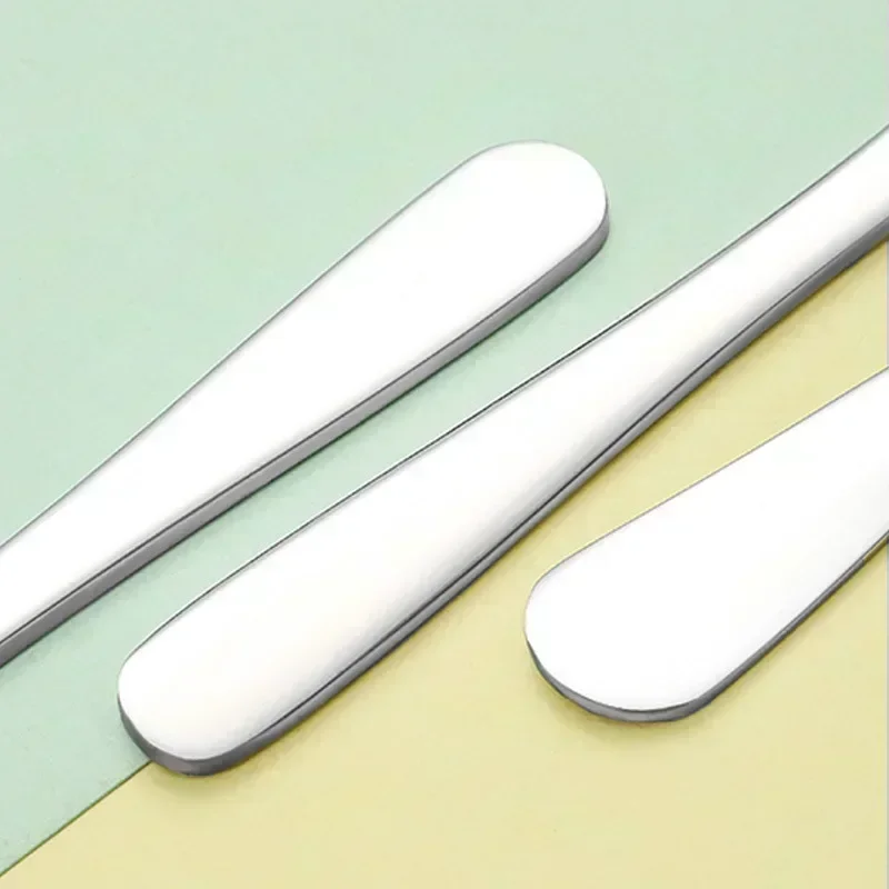 Set di posate portatili in acciaio inossidabile con scatola di immagazzinaggio Bacchette Forchetta Cucchiaio Coltello Set di stoviglie da viaggio Set di forchette per posate da campeggio