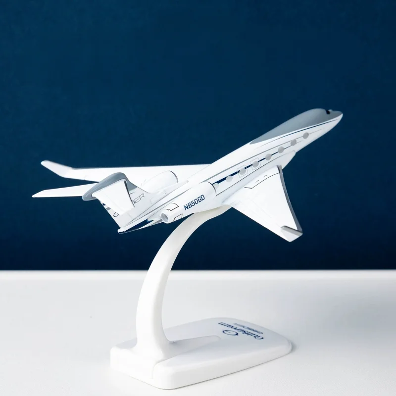 16cm 1:200 Scale G650er Business Aircraft Diecast Alloy Finished Airplane Prototype With Base Collection Decoration Display Toys