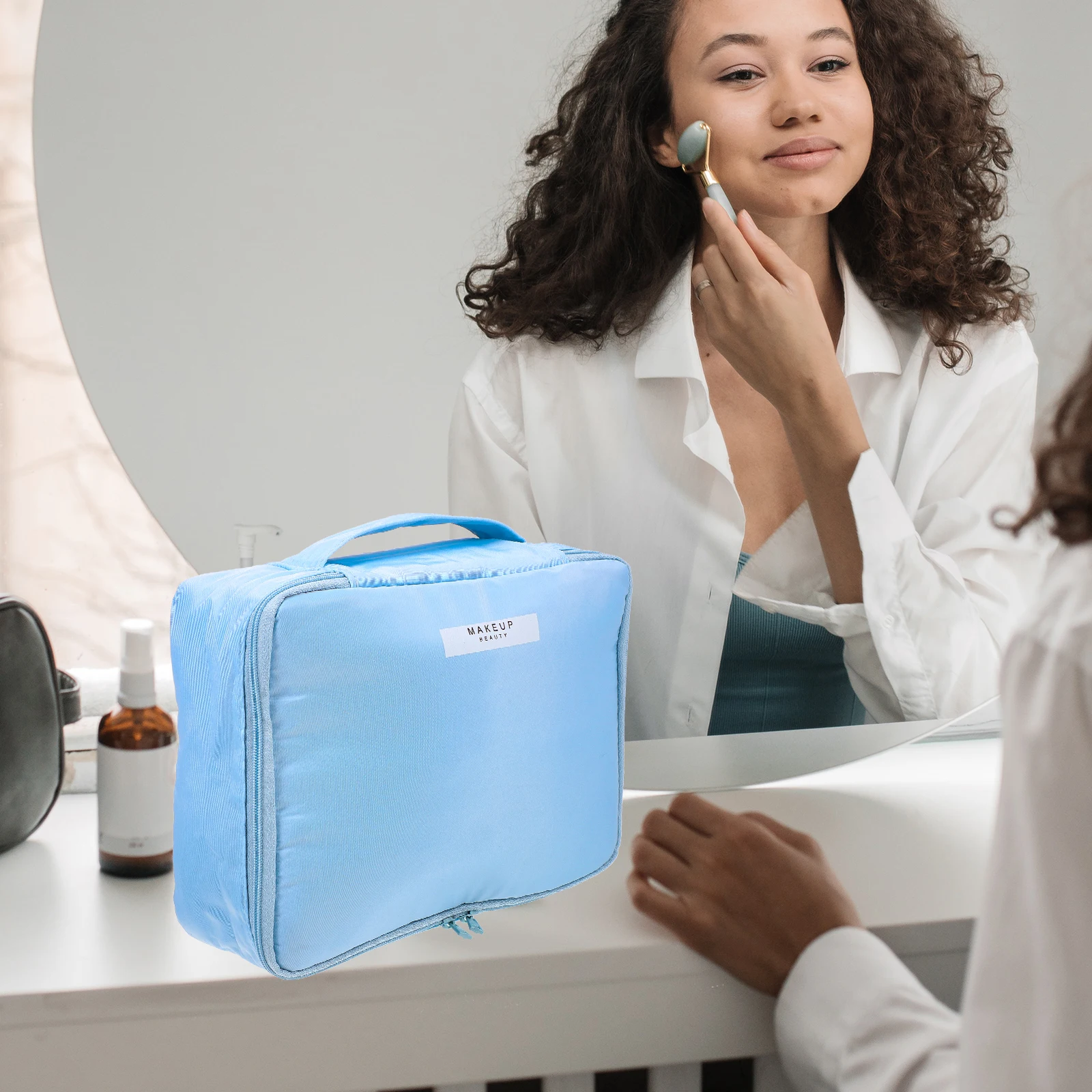 

Portable Cotton Storage Bag Elegant Travel Makeup Brush Holder with Easy Access Zipper