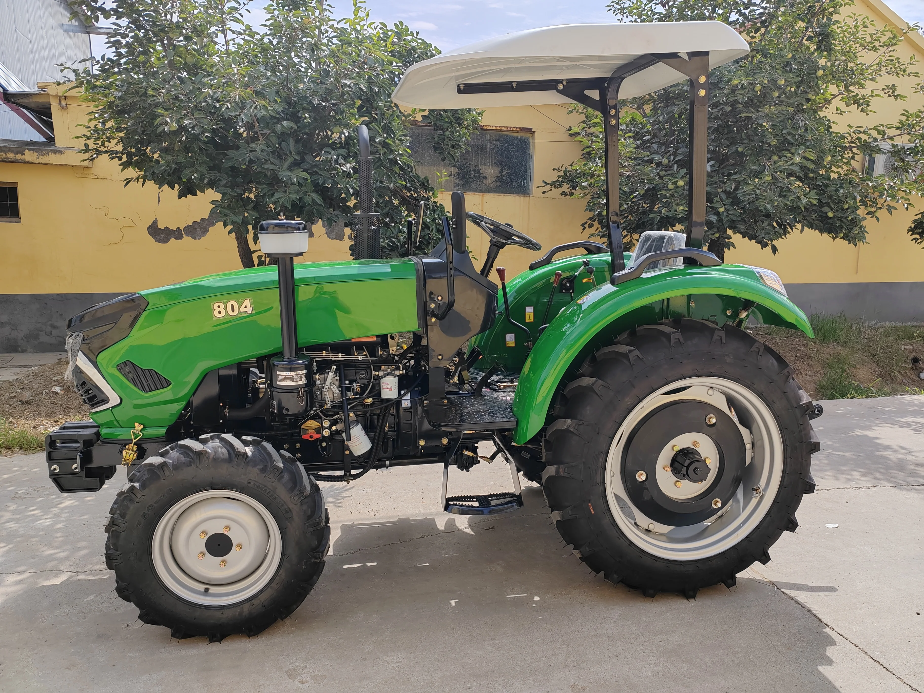 Traktor Roda Diesel 4WD untuk  - Agriculture Farming Land For Sale ulasan dan harga