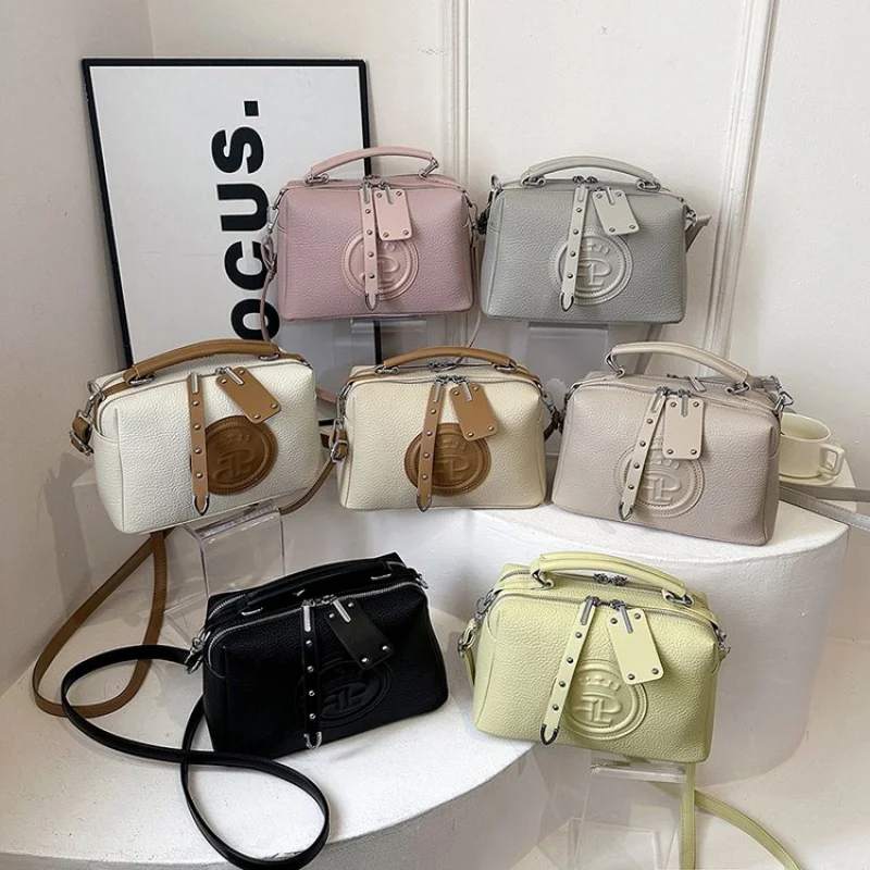 

Women's Elegant Leather Shoulder Bag Featuring Paris Designer Style And Timeless Color Palette Perfect For Office Commute​