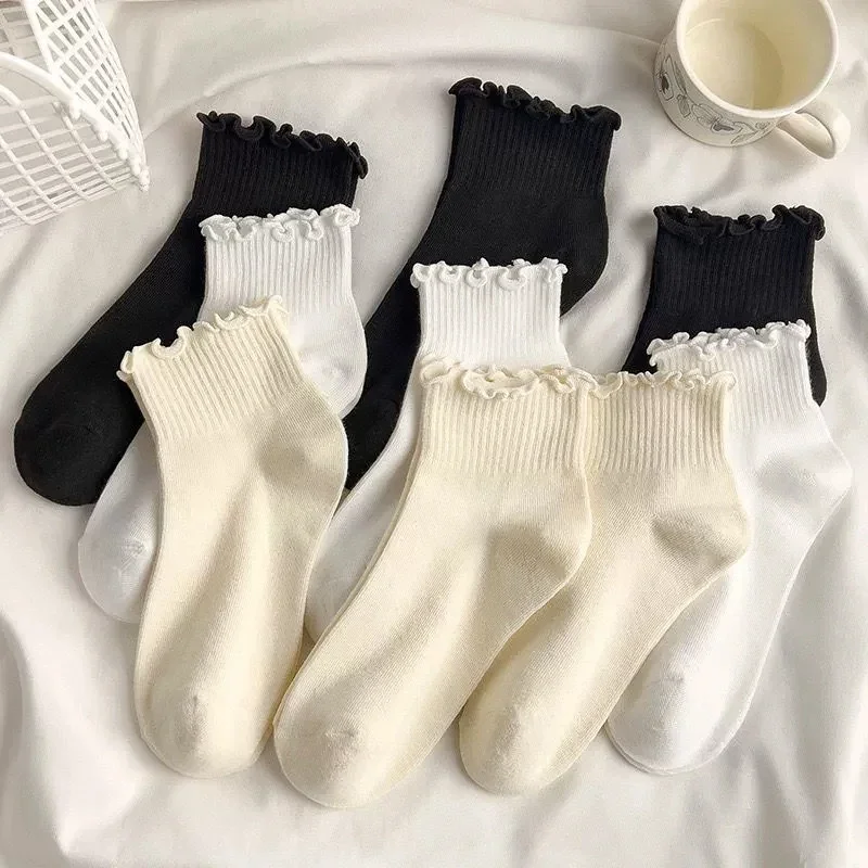 

White lace socks, women's trendy mid length socks, spring and autumn styles, white socks