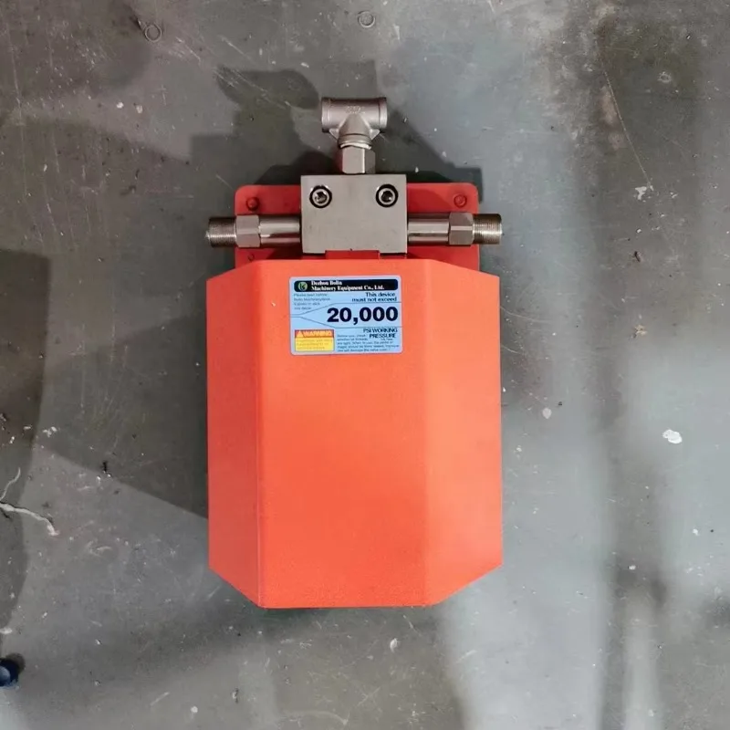 China Supplier 20Kpsi-1500Bar Water Jet Pipe Cleaning Machine ultra High Pressure Water Blasting Machine Foot Valve