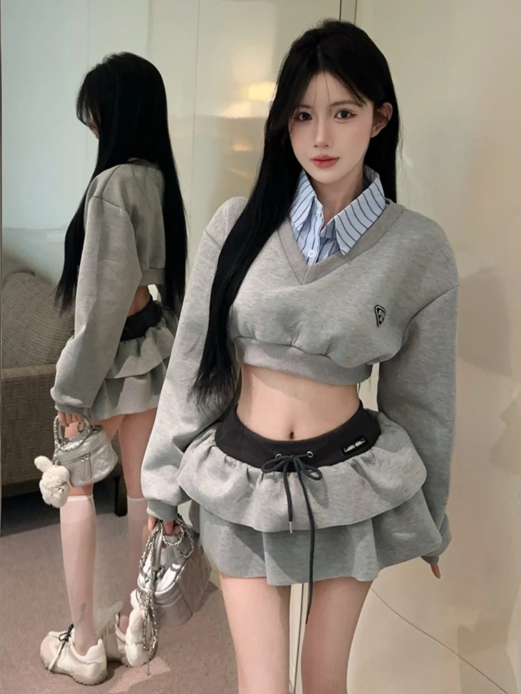 Preppy Style Color Block  Neck Sweatshirt And  Skirt Set Short Cuffed Long Sleeve Fashionable Versatile Youthful Look