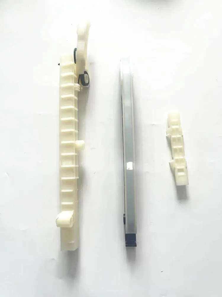 for Mercedes-Benz M270 Engine Chain Slide Guide W246 B200 W117 CLA220 W176 A200 W156 GLA220 2014-2019 OE; A2740501600 2700520500