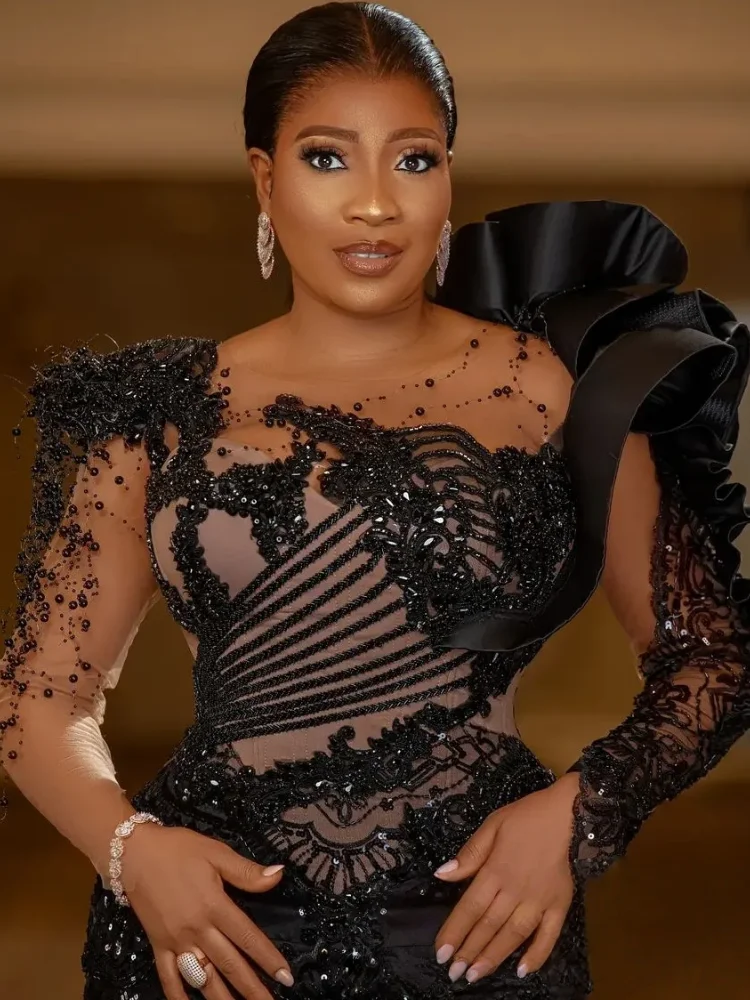 Vestido de noche de sirena con lentejuelas negras, vestido de fiesta Formal de lujo de una manga con hombros descubiertos, elegante brillo, novedad de 2025