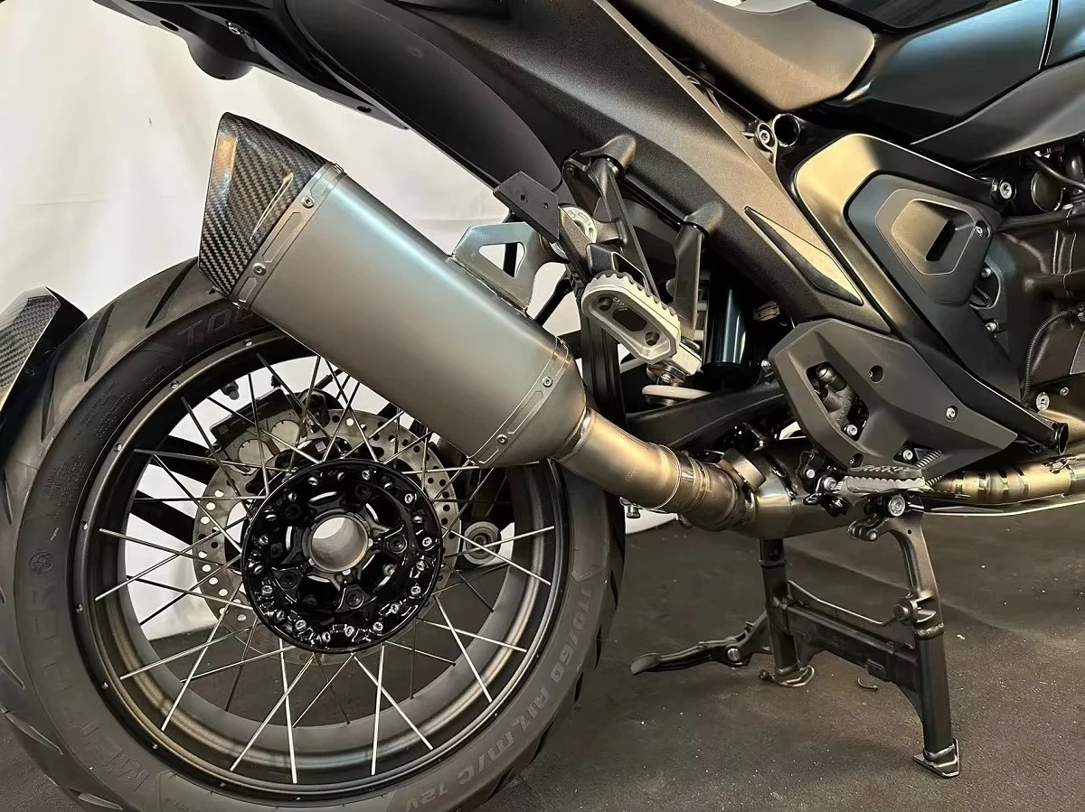 Factory Direct Selling High Performance Titanium Steel Carbon Motorcycle Exhaust Muffler Pipe Exhaust System for  R1300GS