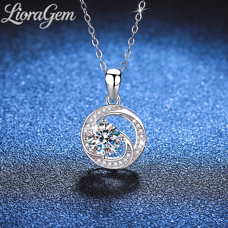

LioraGem Mobius Diamond-studded Pendant, 1-carat D-color Moissanite Necklace Platinum PT950 Stamp