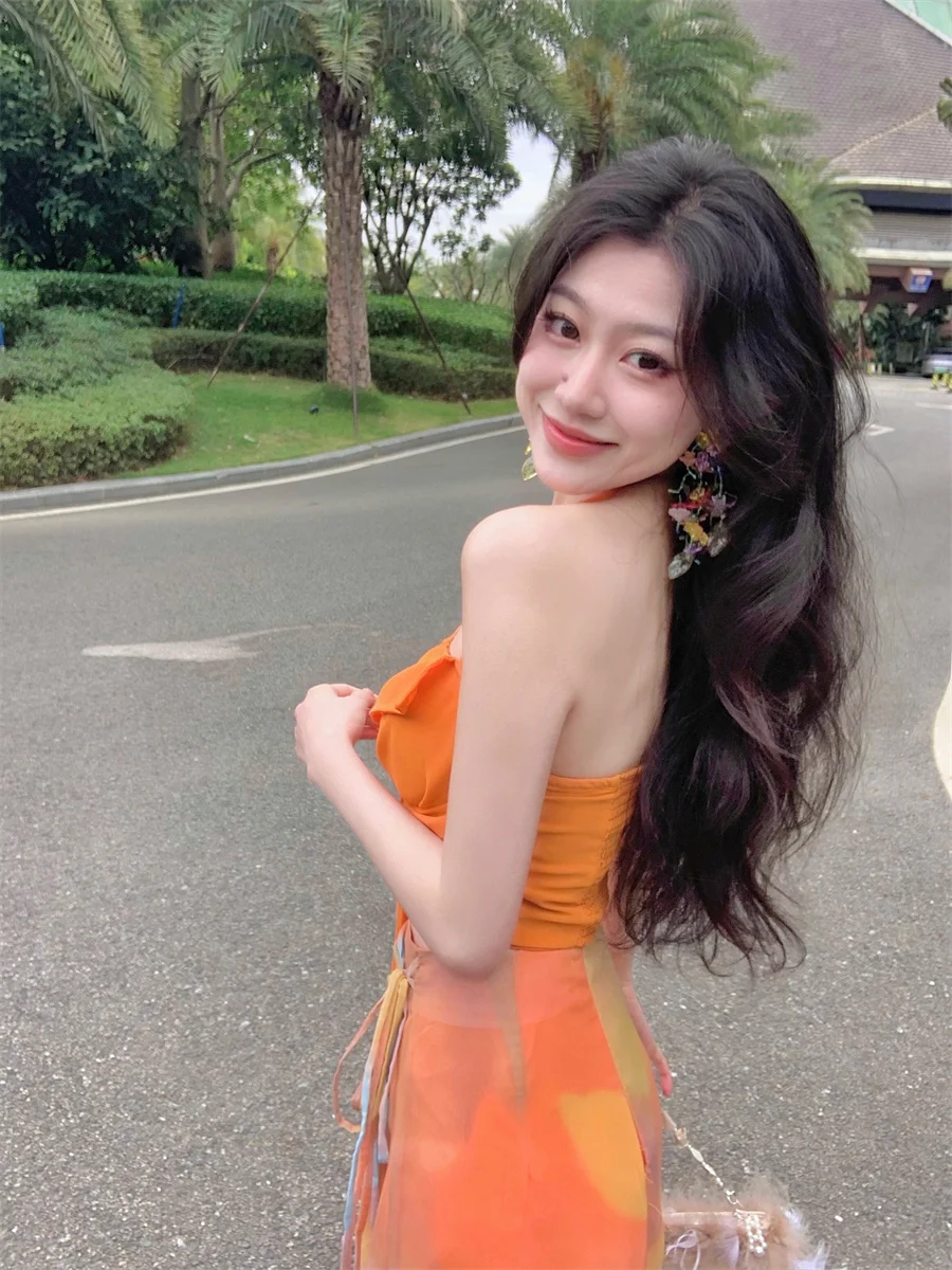 طقم سفر نسائي مثير من قطعتين للشاطئ والتصوير، بدلة سياحية مثيرة من البوليستر لصيف 2024