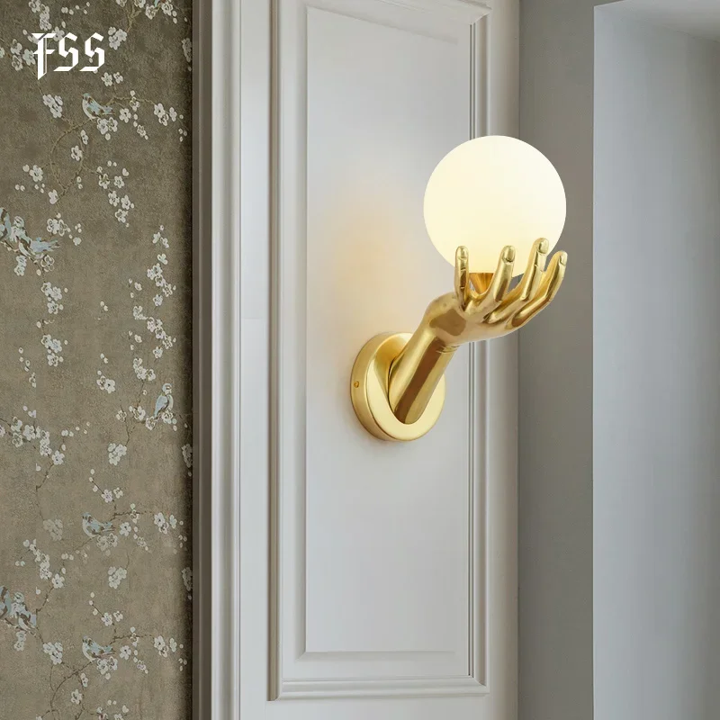 Modern creative hand hold ball wall lights bedside for bedroom wall lights wall sconce led home lighting bathroom light fixtures