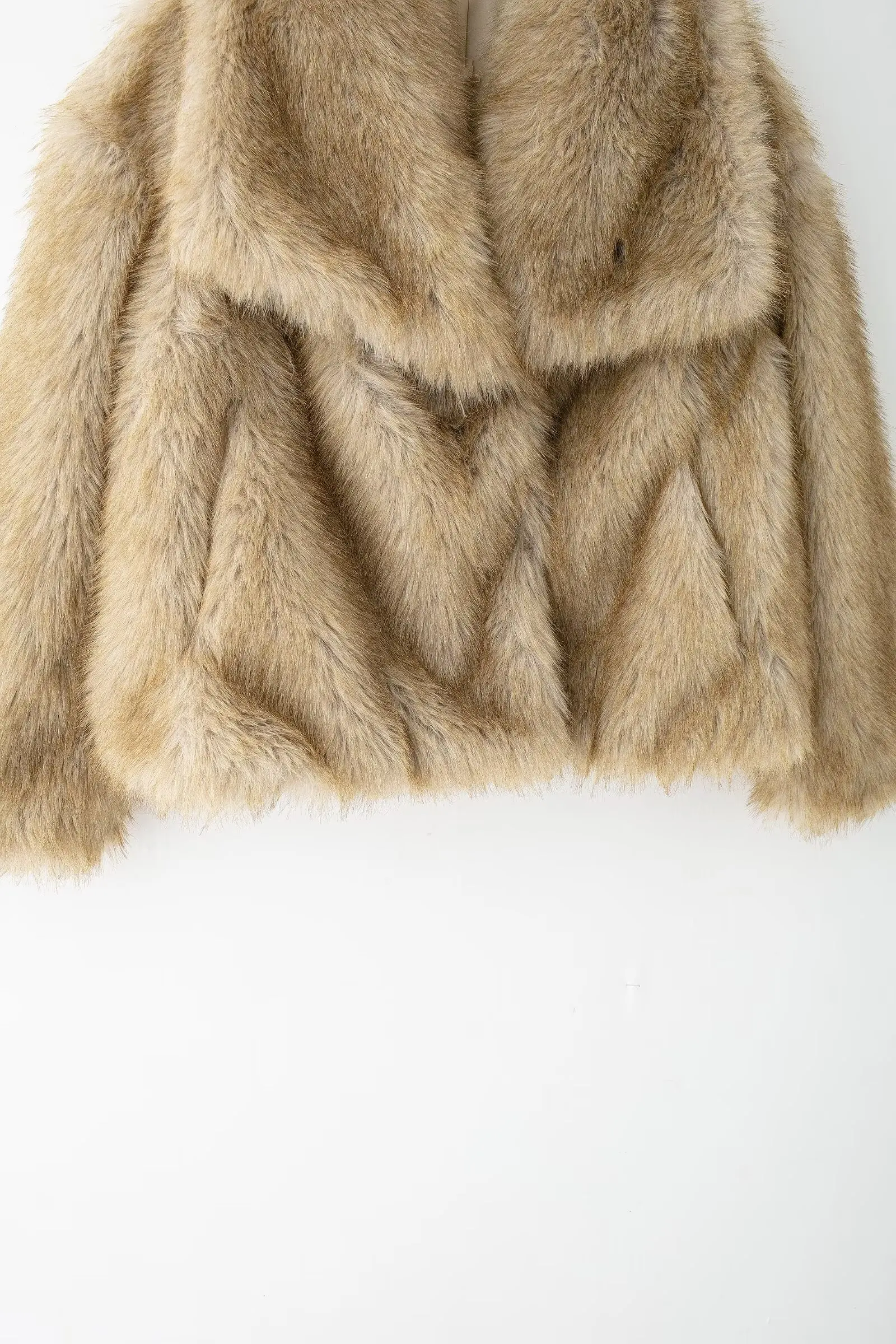 DiYiG سترة نسائية موضة شتاء 2024 جديدة على طراز Tongle متعددة الألوان من الفرو الصناعي سترة أنيقة ذات طية صدر السترة جوكر بأكمام طويلة ملابس خارجية Mujer