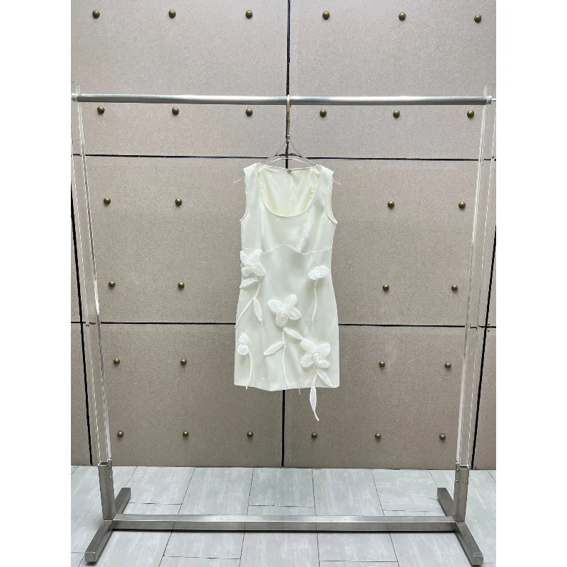

White Flower Appliqued Sleeveless Mini Dress 2025