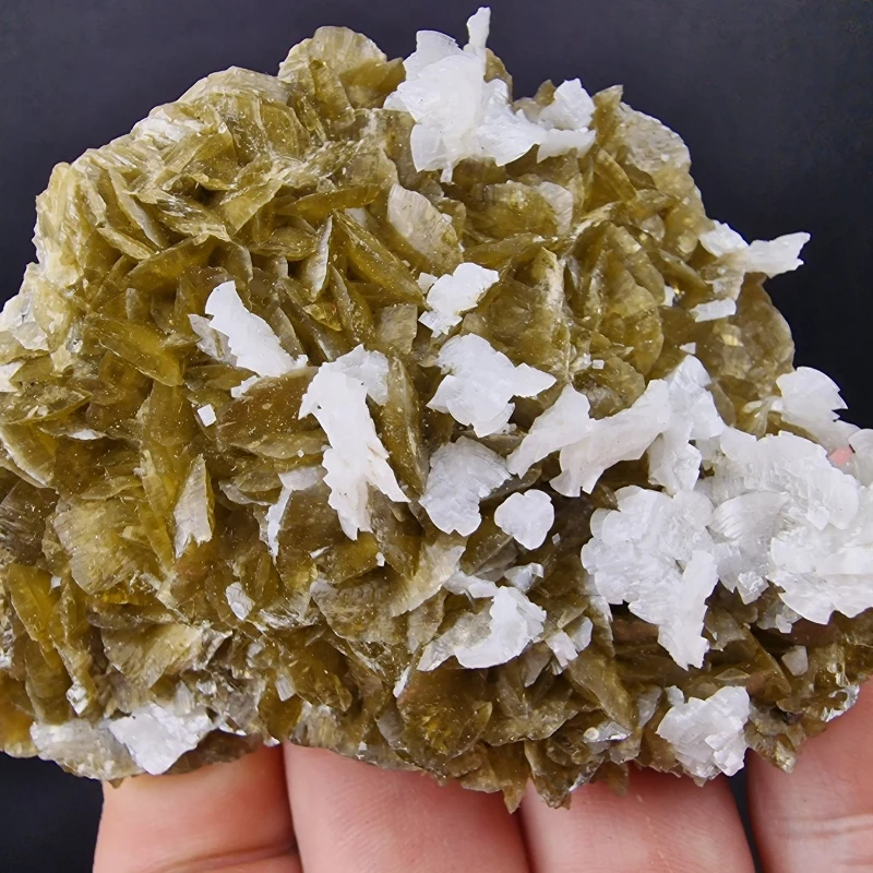 1pc Natural Golden Siderite Crystal Cluster, Bladed Siderite Mineral Specimen, Handcrafted Home Decor & Festive Ornament